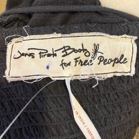 Free People x Jen’s Pirates Booty Shivet Toy Machine Top NWT Size XL Black - Picture 5 of 8